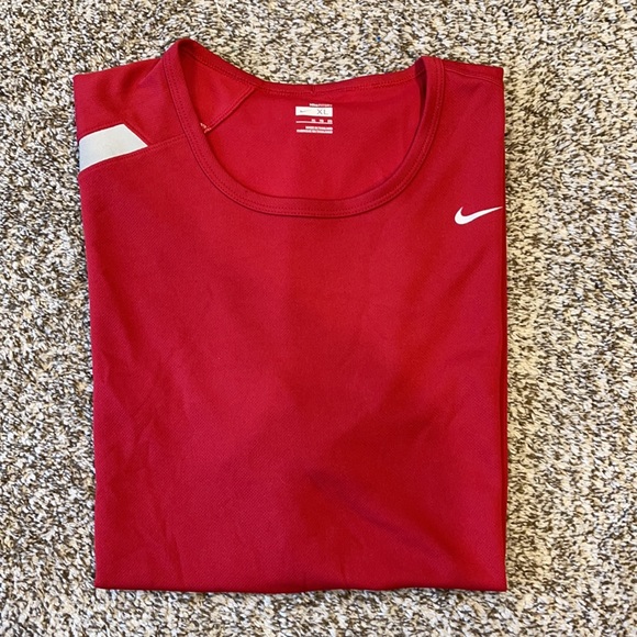 Nike Shirt - Picture 4 of 4